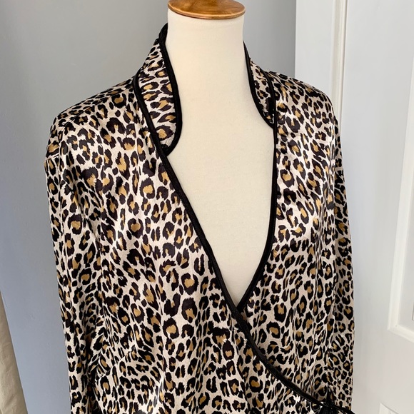 Pretty Little Thing leopard print kimono robe - Picture 1 of 15